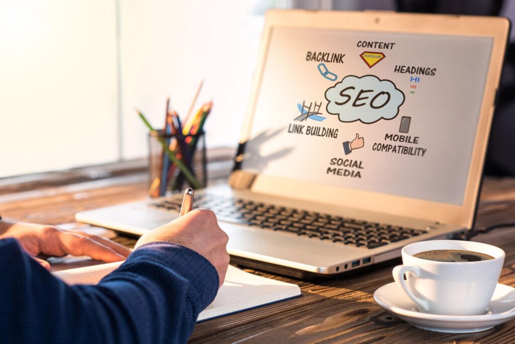 Traditional classroom learning compared with practical digital marketing training.
