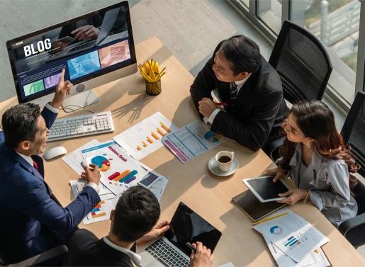 Indian digital marketing freelancer and agency owner working professionally