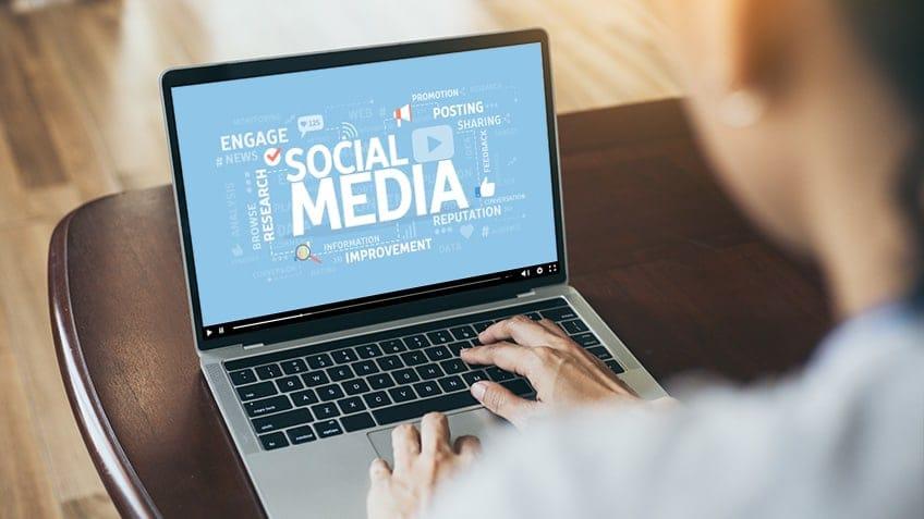 Student learning digital marketing online for free.